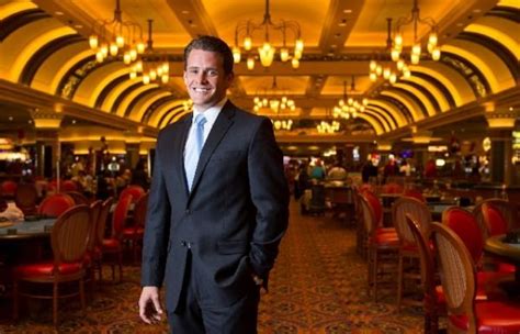 casino floor manager salary